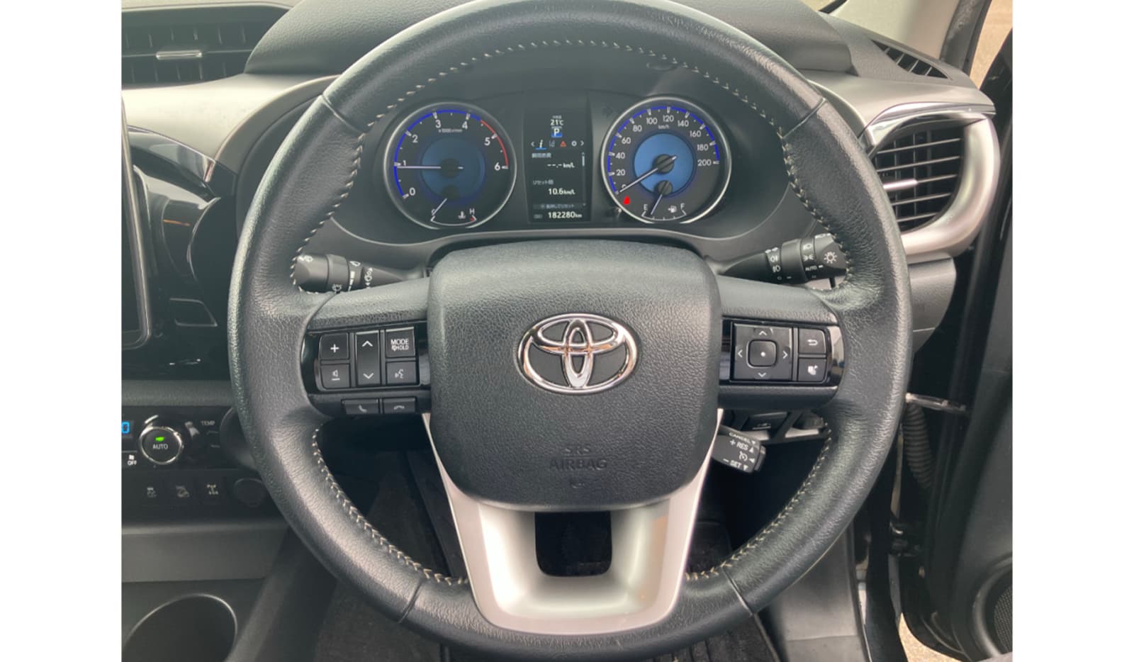 2018 Toyota Hilux image-5
