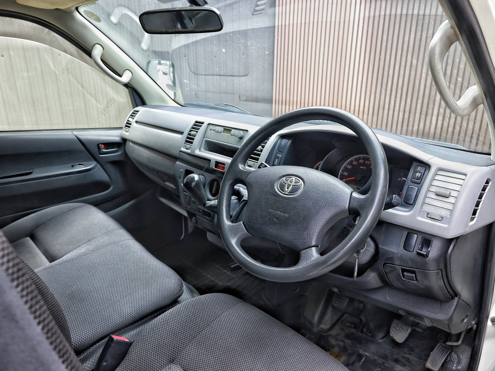 2012 Toyota Hiace Long DX image-8