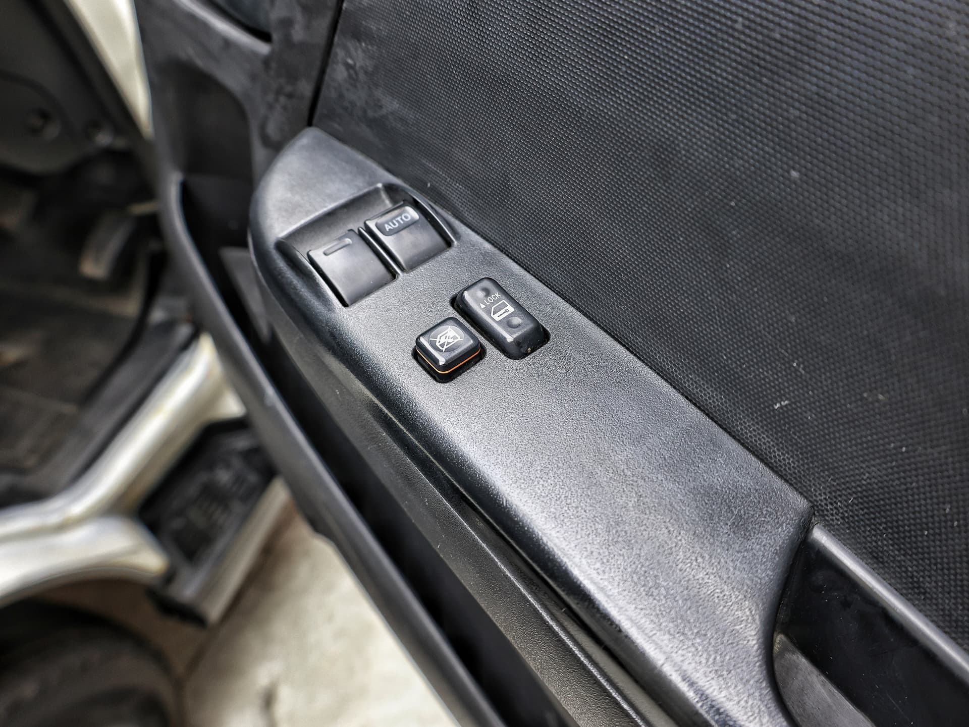 2012 Toyota Hiace Long DX image-10