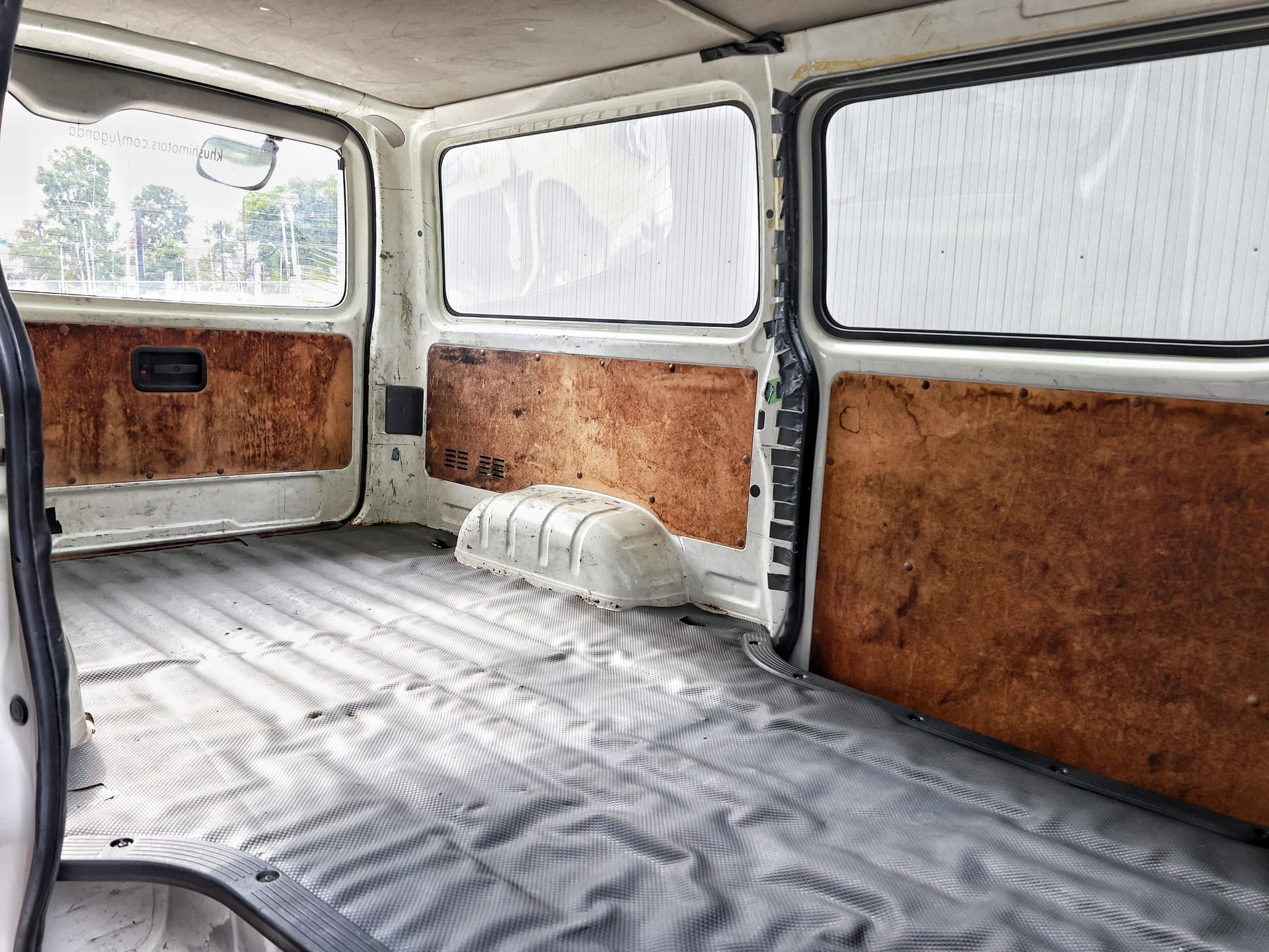 2012 Toyota Hiace Long DX image-11