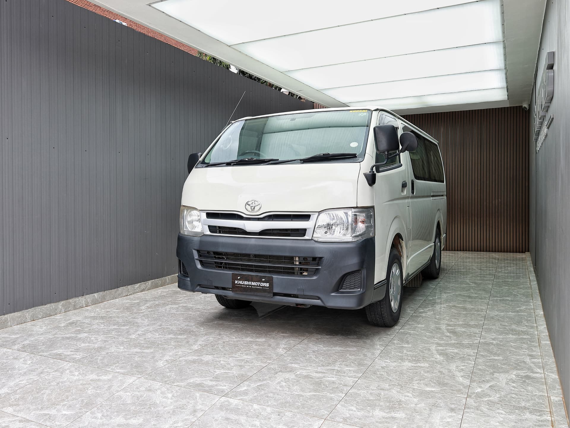 2012 Toyota Hiace Long DX image-3