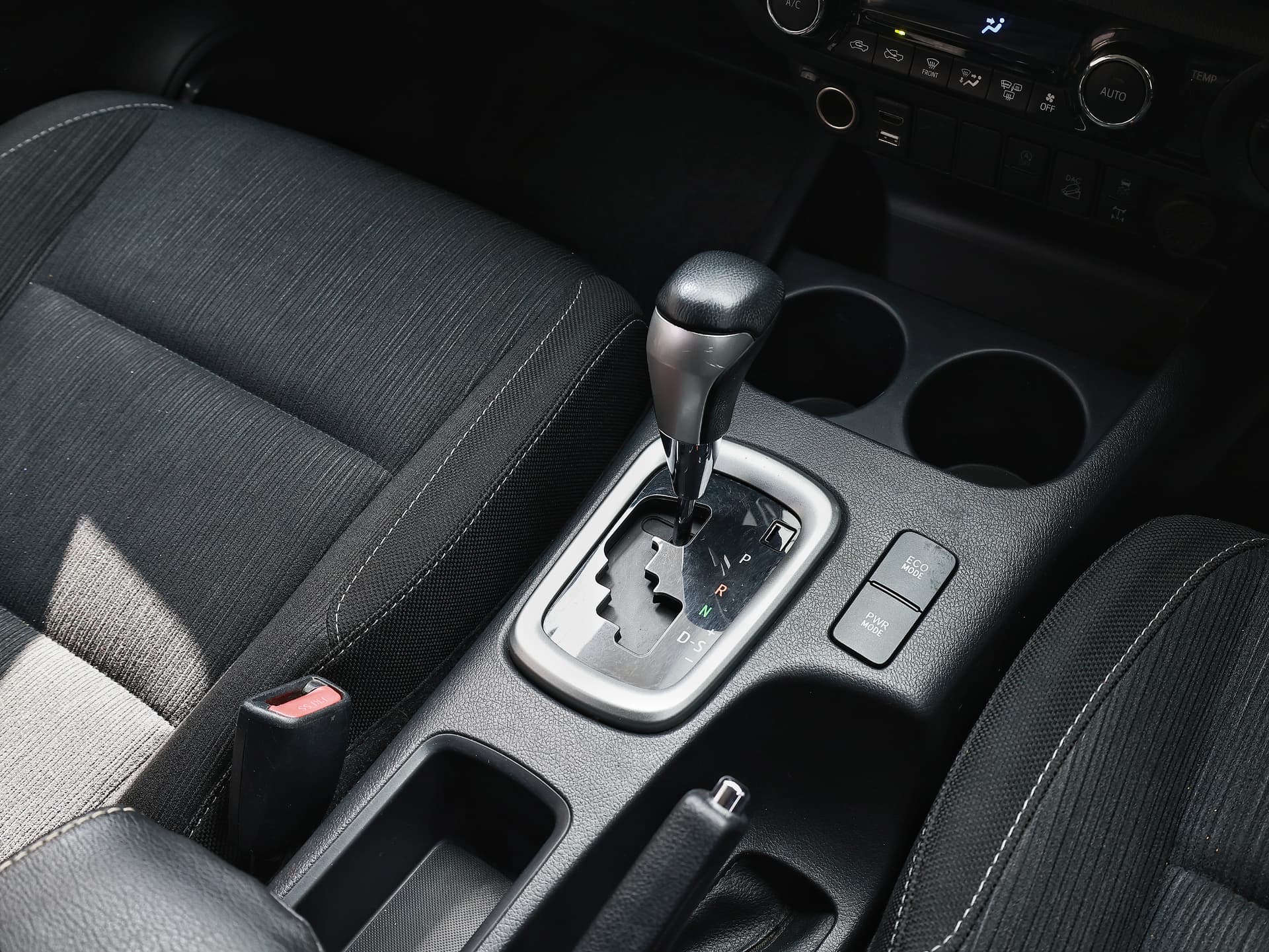 2021 Toyota Hilux z image-11