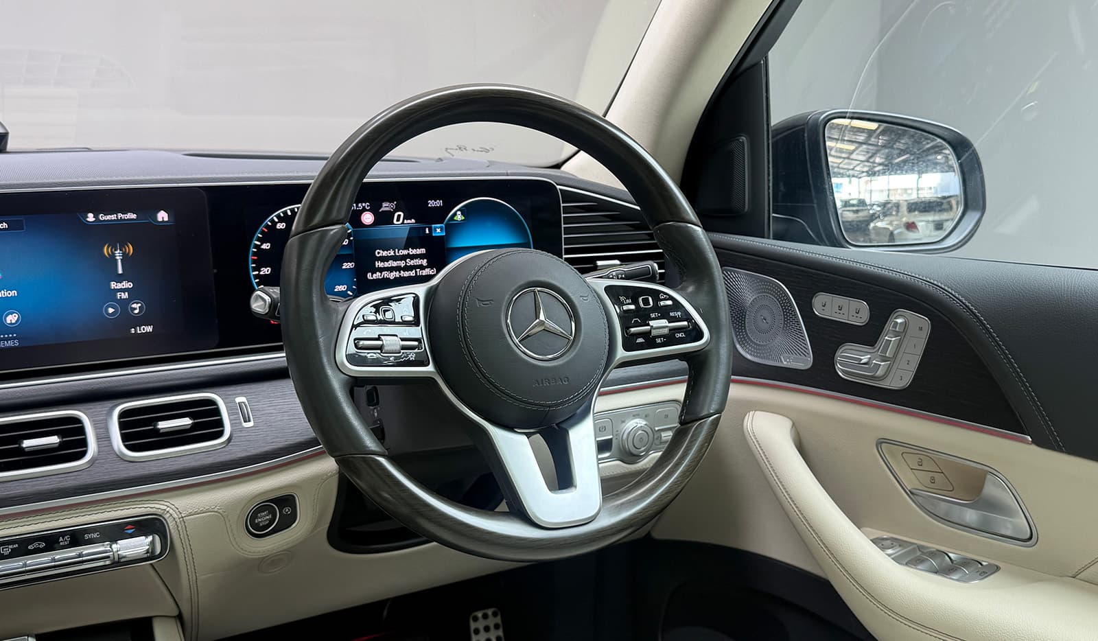 2020 Mercedes-Benz Gls400d image-7