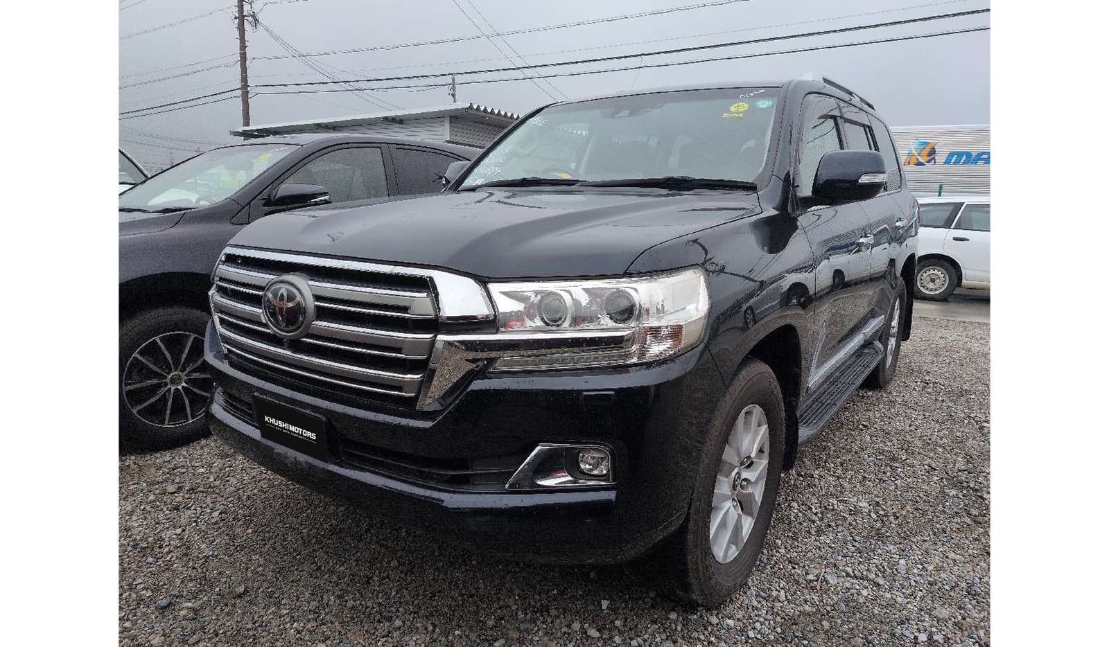 2017 Toyota Land Cruiser image-2