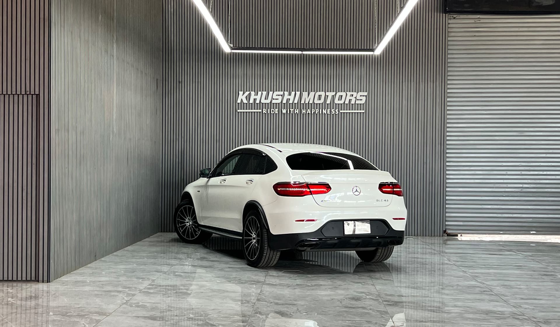 2018 Mercedes-AMG G-Class 4Matic GLC43 image-4