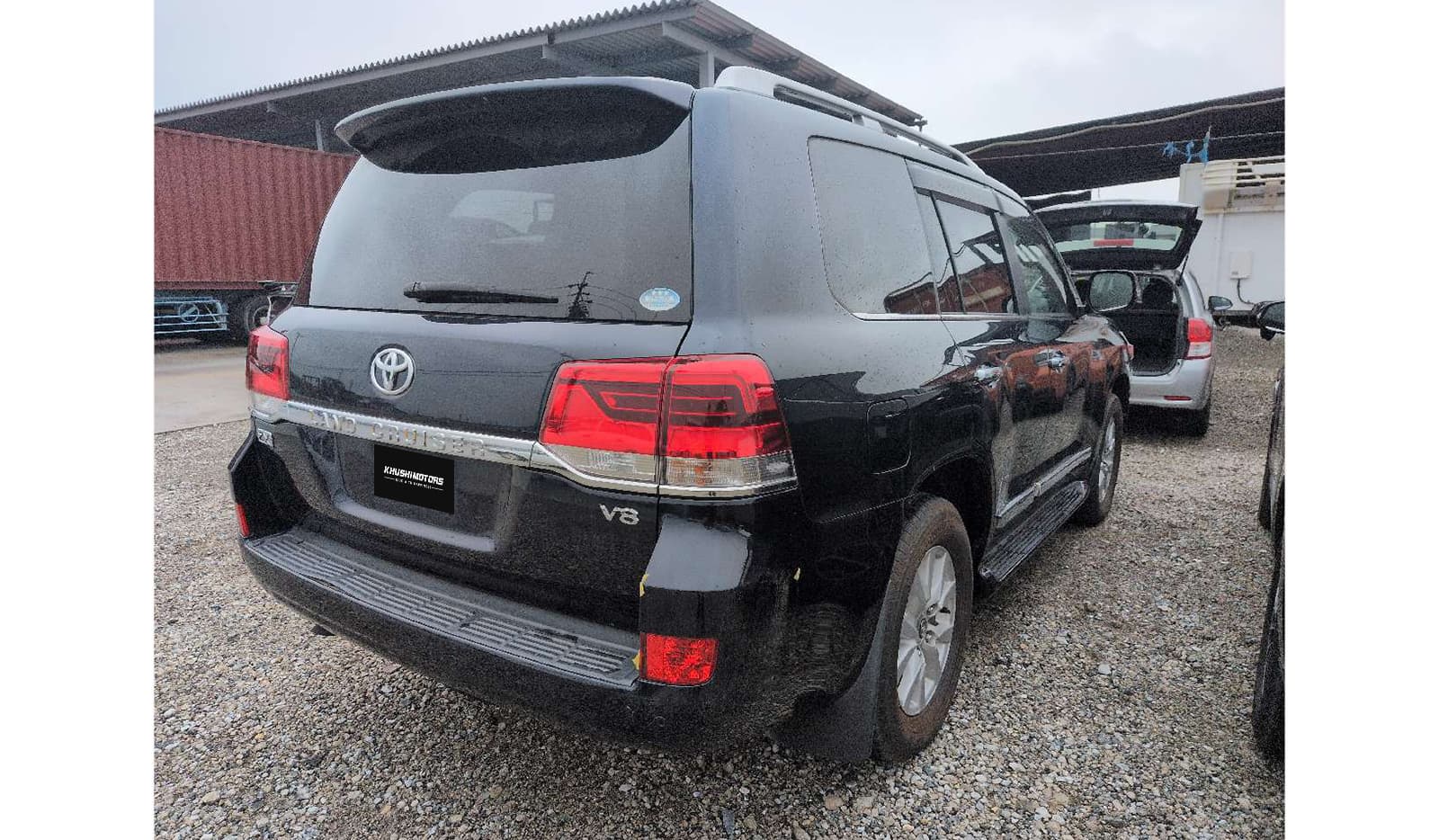 2017 Toyota Land Cruiser image-4