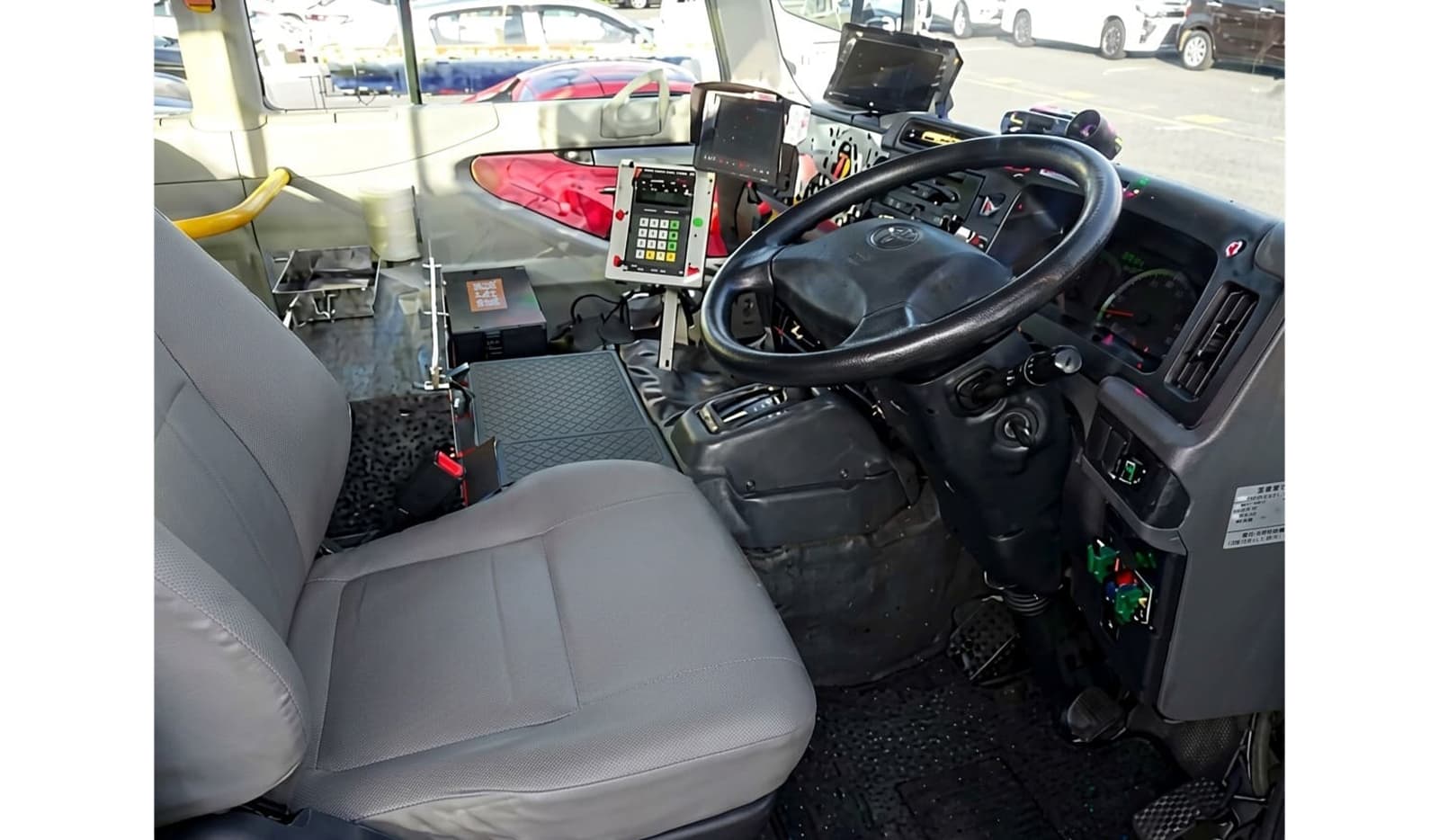2020 Toyota Coaster LX image-5