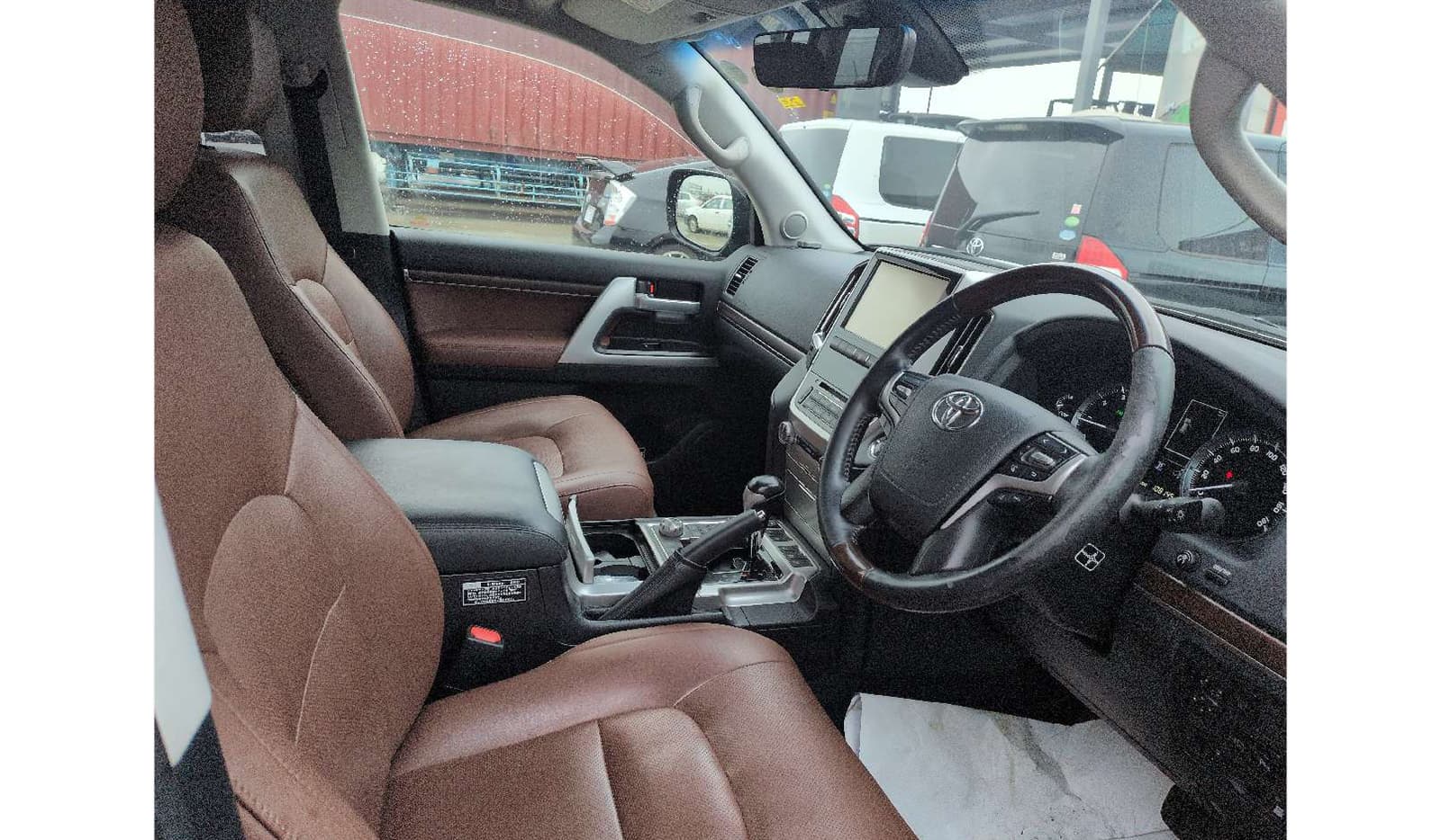 2017 Toyota Land Cruiser image-5