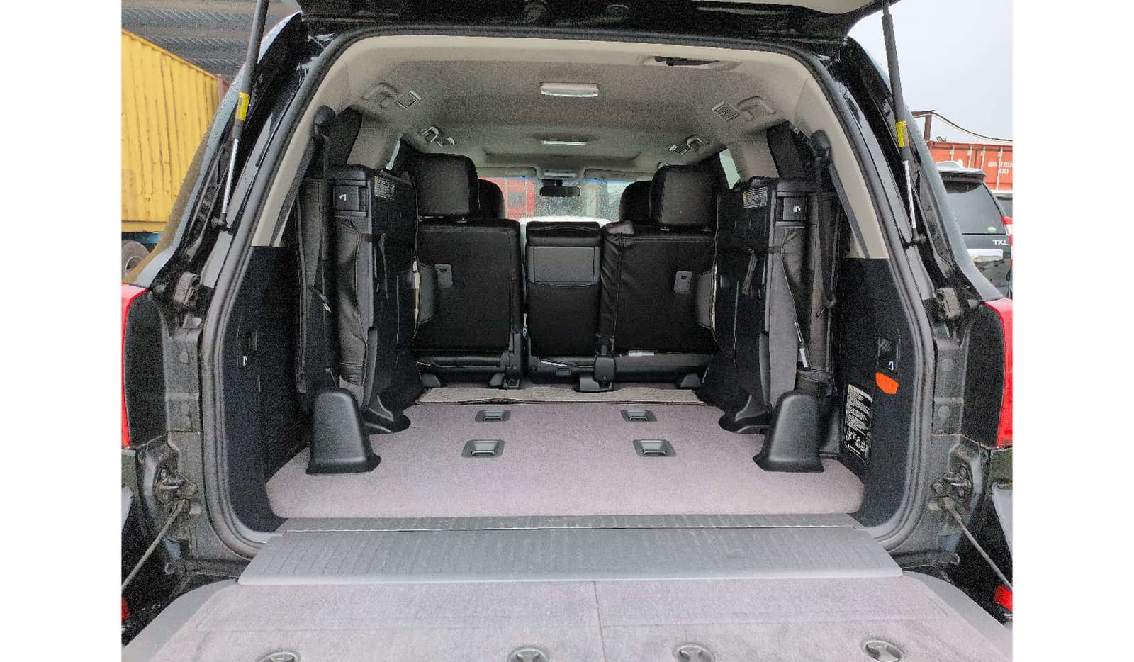 2013 Toyota Land Cruiser image-9