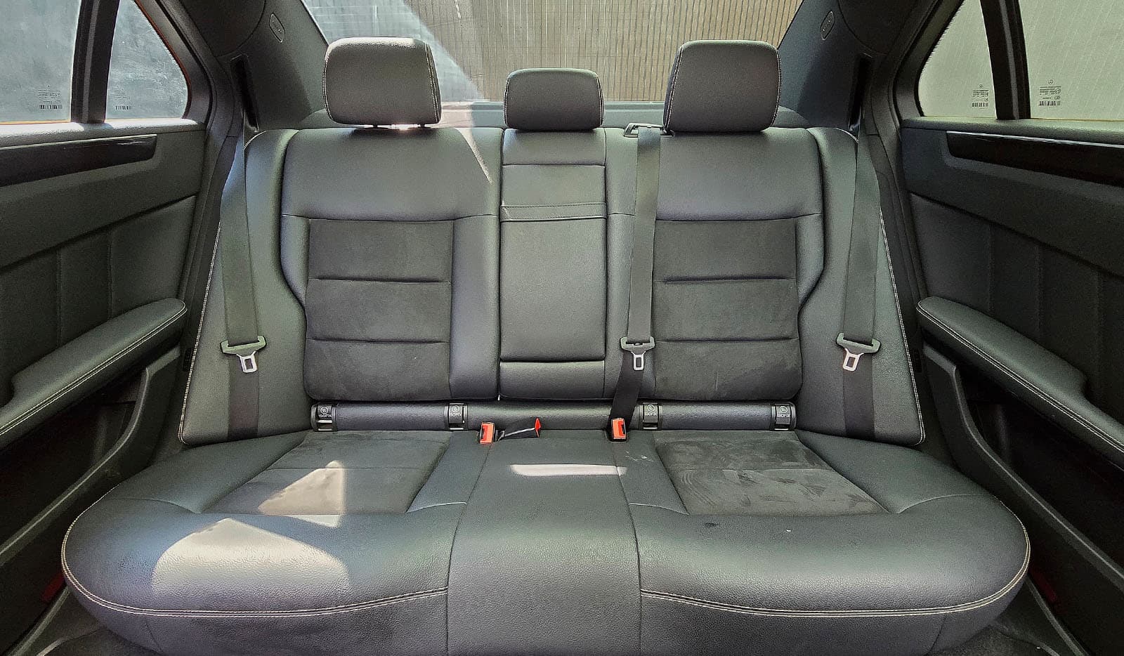 2011 Mercedes-Benz E-Class E250 image-12