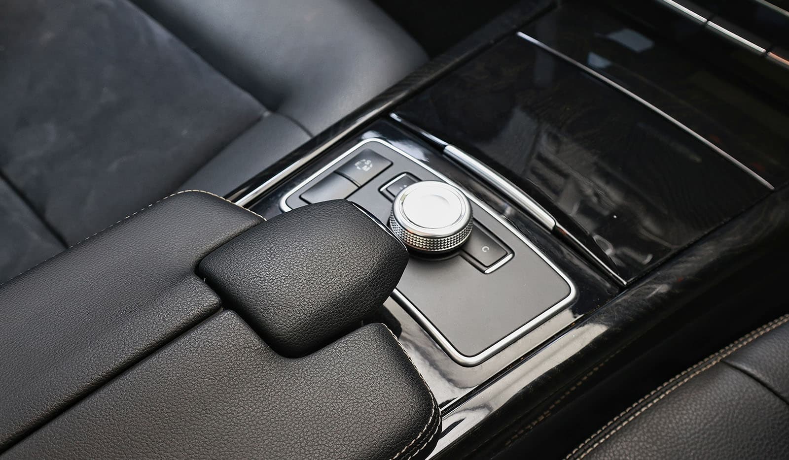 2011 Mercedes-Benz E-Class E250 image-9