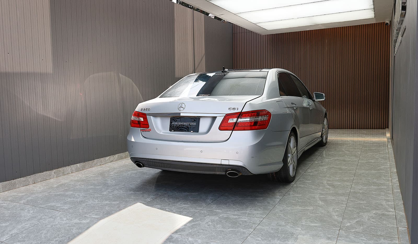 2011 Mercedes-Benz E-Class E250 image-4