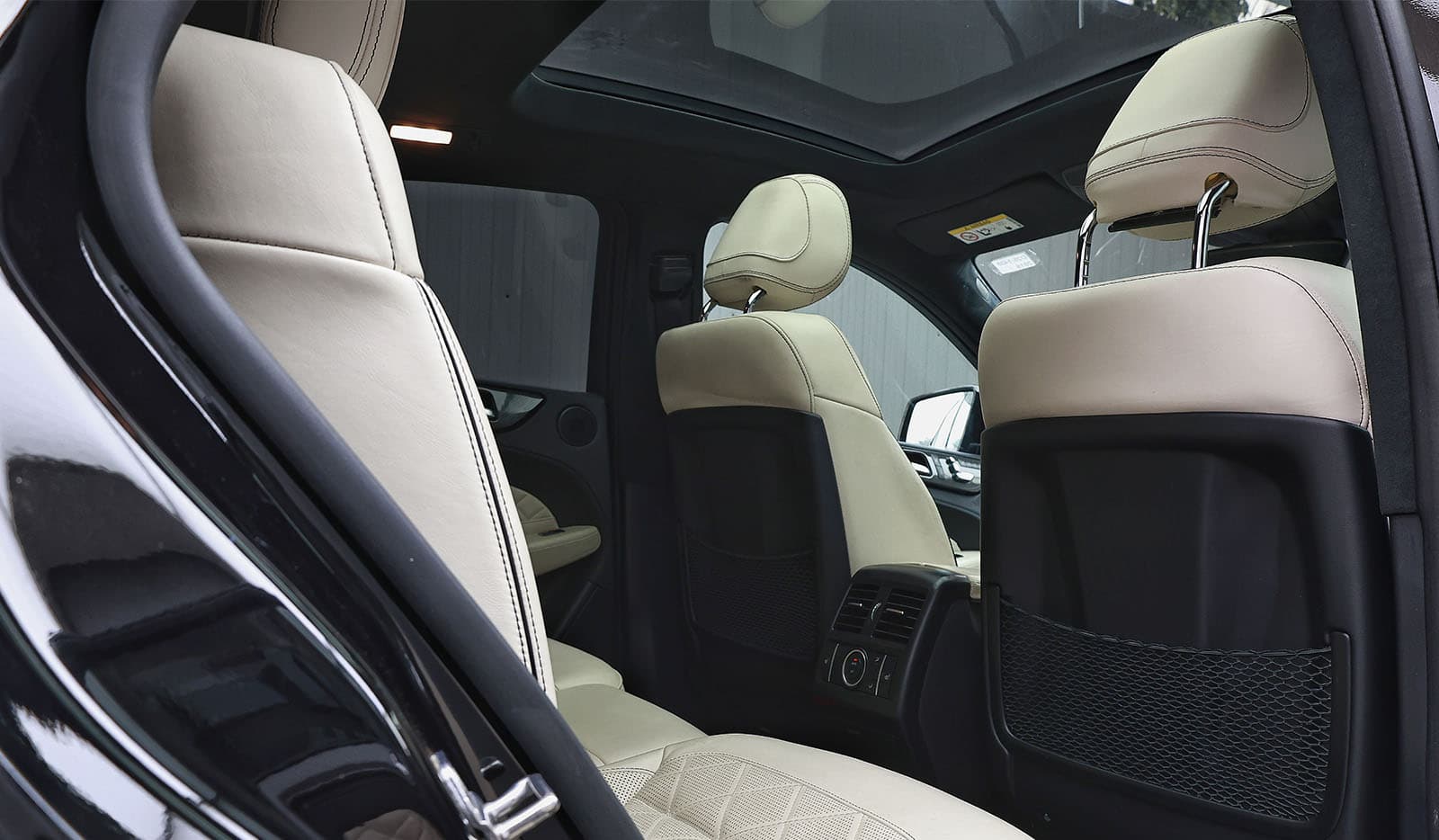 2019 Mercedes-Benz GLE-Class 4 Matic image-12