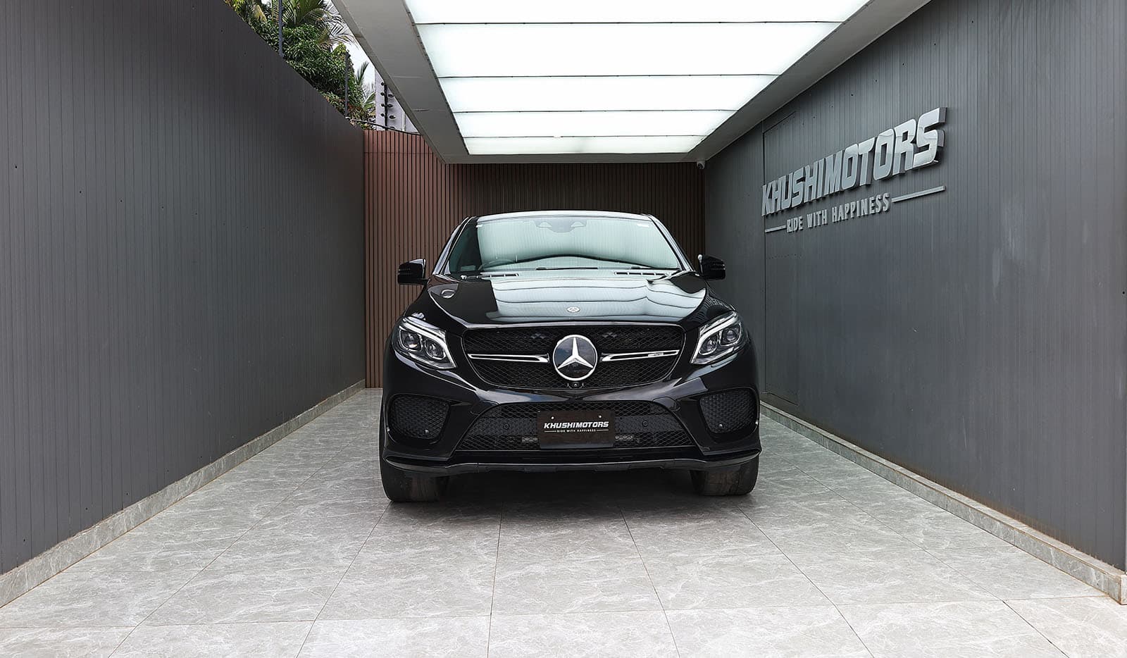 2019 Mercedes-Benz GLE-Class 4 Matic image-2